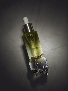 radiant face oil by evelom