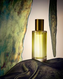 winter perfume editorial with bigarade santal by legendär